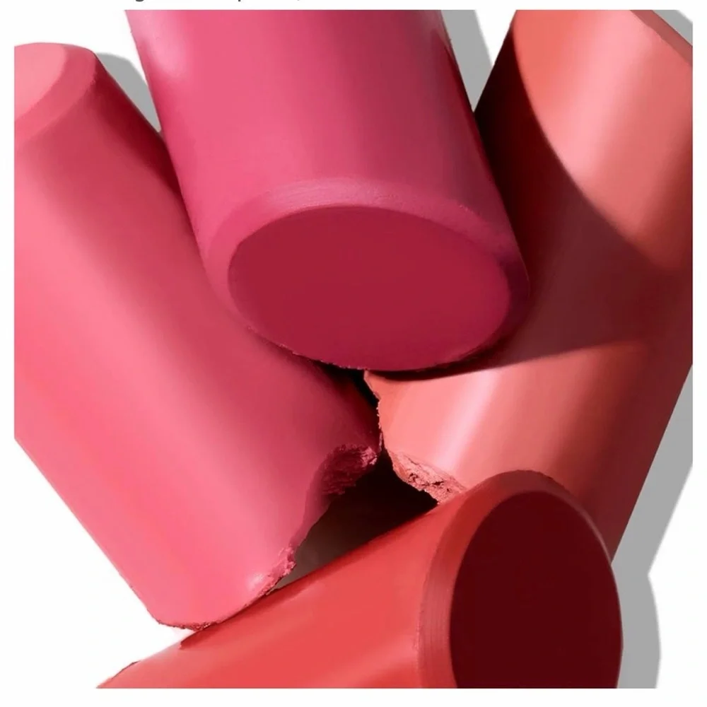 Laura Geller Smart Pout Transfer-Proof Lipstick Matte “Brilliant”